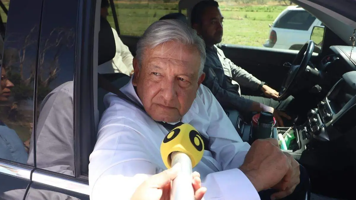 AMLO (1)